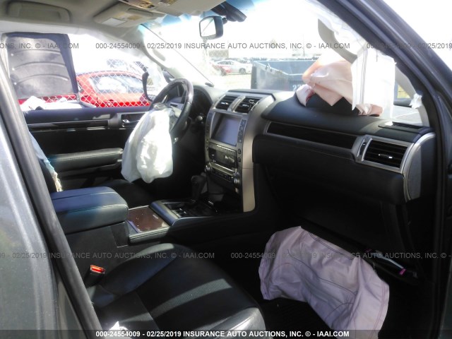 JTJBM7FX5H5155424 - 2017 LEXUS GX GRAY photo 5