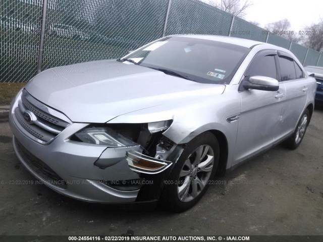 1FAHP2HWXBG149597 - 2011 FORD TAURUS SEL SILVER photo 2