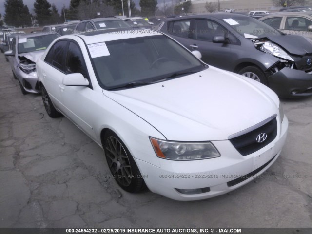 5NPEU46FX7H215489 - 2007 HYUNDAI SONATA SE/LIMITED WHITE photo 1