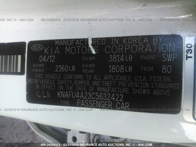 KNAFU4A23C5632422 - 2012 KIA FORTE EX WHITE photo 9