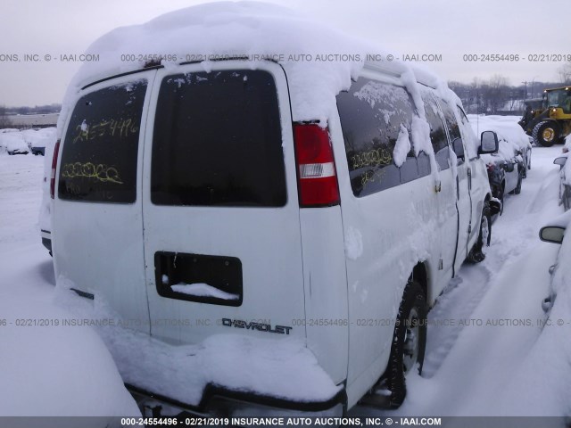 1GCFG15T841120109 - 2004 CHEVROLET EXPRESS G1500  WHITE photo 4