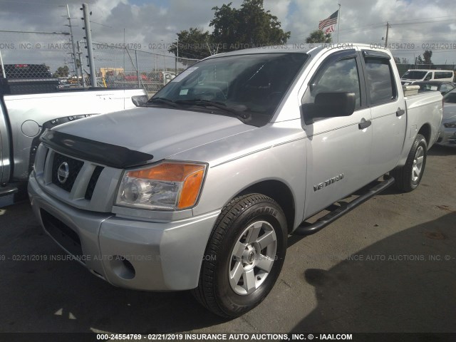 1N6BA07D08N344843 - 2008 NISSAN TITAN XE/SE/LE SILVER photo 2