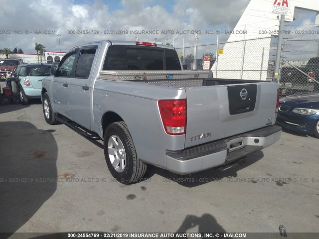 1N6BA07D08N344843 - 2008 NISSAN TITAN XE/SE/LE SILVER photo 3