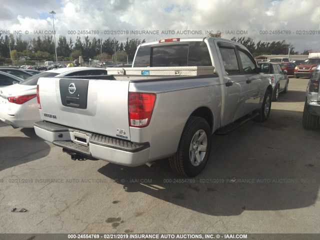 1N6BA07D08N344843 - 2008 NISSAN TITAN XE/SE/LE SILVER photo 4