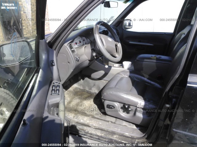 1FMZU77E91UC13430 - 2001 FORD EXPLORER SPORT TR  BLACK photo 5