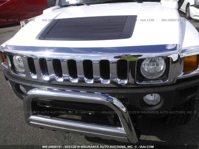 5GTDN13E878120892 - 2007 HUMMER H3 WHITE photo 6