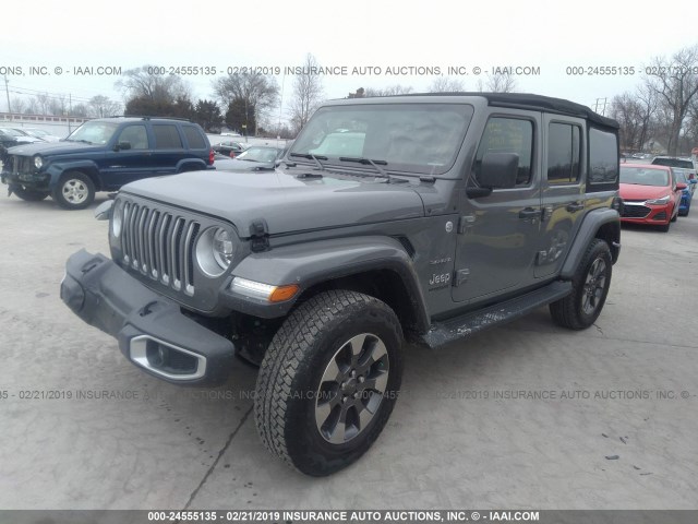 1C4HJXEG5JW245633 - 2018 JEEP WRANGLER UNLIMITE SAHARA GRAY photo 2