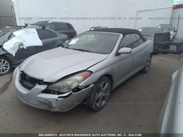 4T1FA38P15U048693 - 2005 TOYOTA CAMRY SOLARA SE/SLE SILVER photo 2