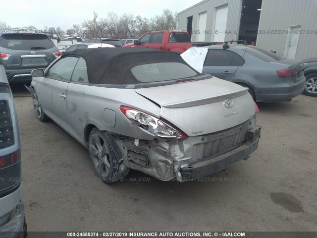 4T1FA38P15U048693 - 2005 TOYOTA CAMRY SOLARA SE/SLE SILVER photo 3