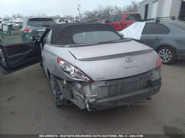 4T1FA38P15U048693 - 2005 TOYOTA CAMRY SOLARA SE/SLE SILVER photo 6