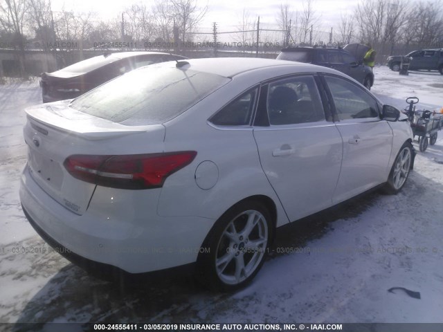 1FADP3J21GL377692 - 2016 FORD FOCUS TITANIUM WHITE photo 4