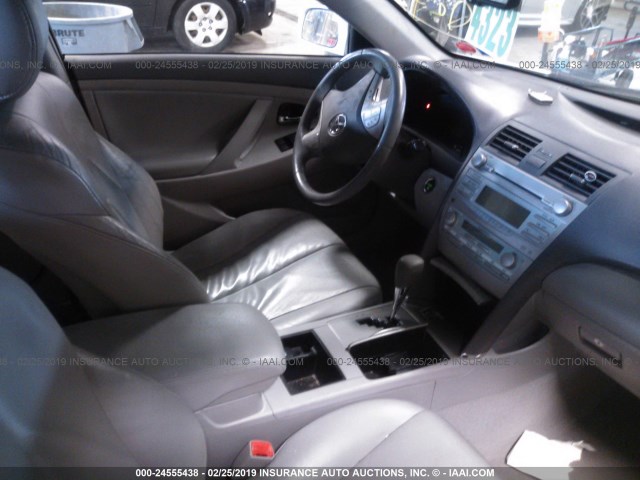 4T1BB46K38U037482 - 2008 TOYOTA CAMRY HYBRID WHITE photo 5