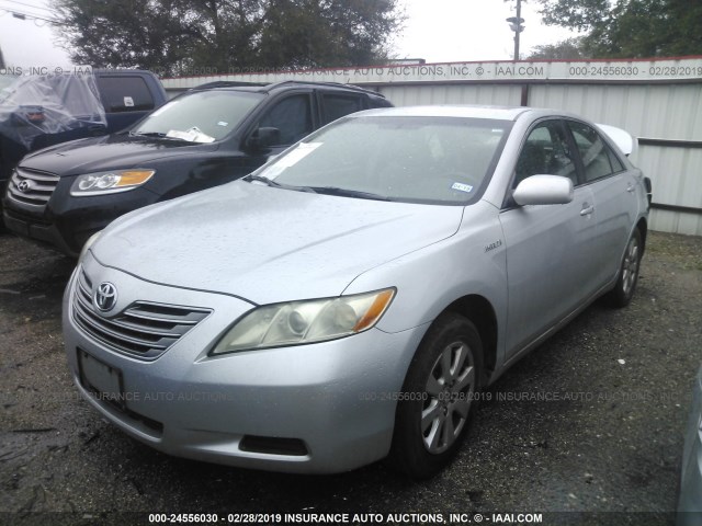 4T1BB46K27U007999 - 2007 TOYOTA CAMRY NEW GENERAT HYBRID SILVER photo 2