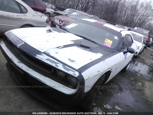 2C3CDYAG5DH594179 - 2013 DODGE CHALLENGER SXT WHITE photo 2