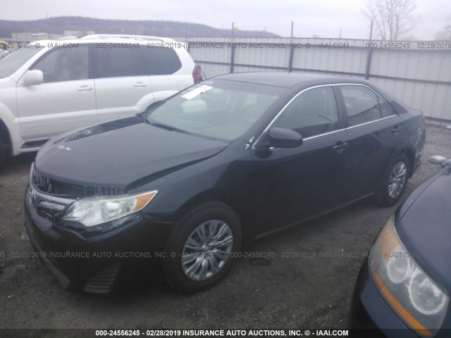 4T1BF1FK4DU214618 - 2013 TOYOTA CAMRY L/SE/LE/XLE Qara foto 2