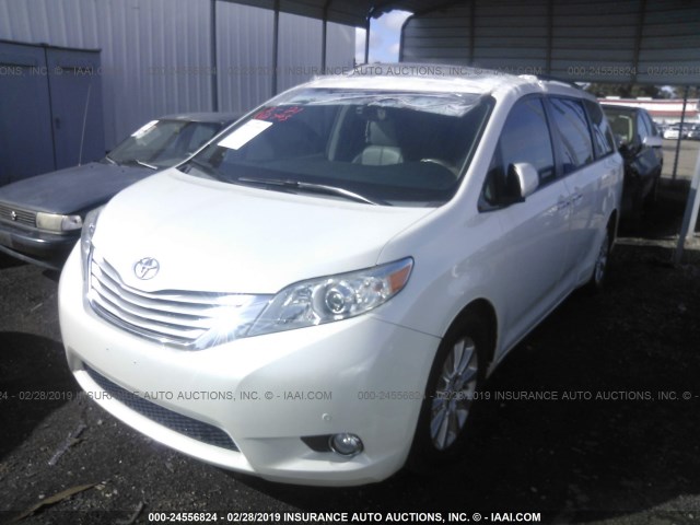 5TDYK3DC3ES516697 - 2014 TOYOTA SIENNA XLE/LIMITED WHITE photo 2