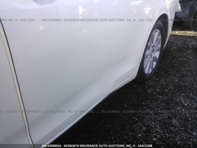 5TDYK3DC3ES516697 - 2014 TOYOTA SIENNA XLE/LIMITED WHITE photo 6