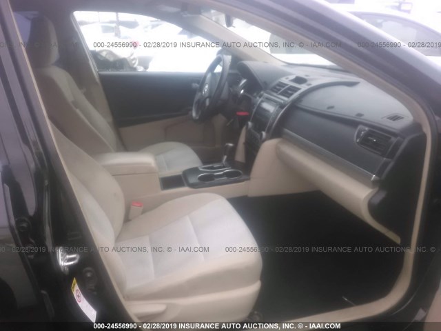 4T4BF1FK8CR213489 - 2012 TOYOTA CAMRY SE/LE/XLE 黑色 照片 5