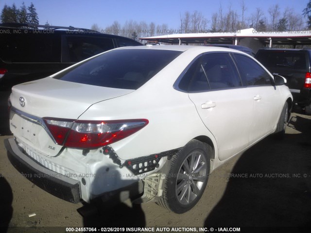 4T1BF1FK6HU429729 - 2017 TOYOTA CAMRY LE/XLE/SE/XSE თეთრი ფოტო 4