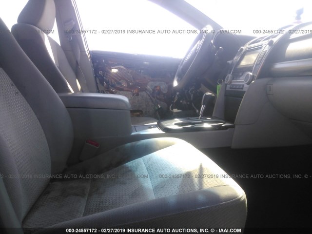 4T1BF1FK4EU405148 - 2014 TOYOTA CAMRY L/SE/LE/XLE 黑色 照片 5