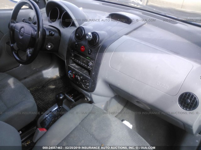 KL1TJ62654B190961 - 2004 CHEVROLET AVEO LS BLUE photo 5