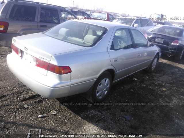 4T1BG22K71U802890 - 2001 TOYOTA CAMRY CE/LE/XLE SILVER photo 4