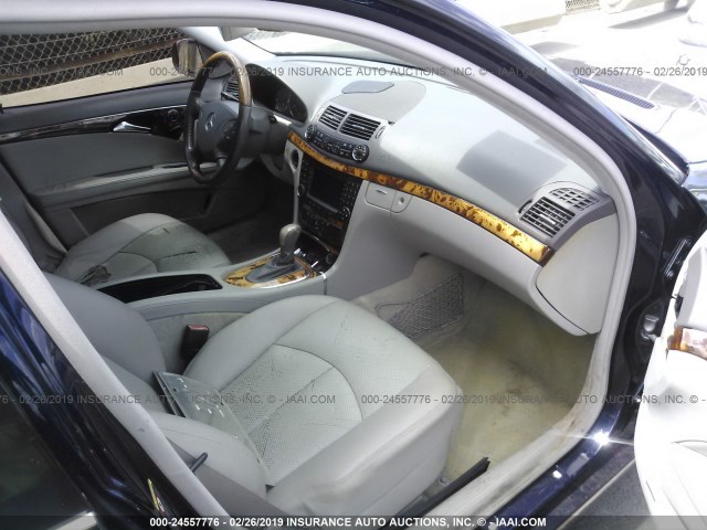 WDBUF65J65A707186 - 2005 MERCEDES-BENZ E 320 BLUE photo 5