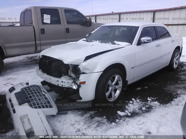 2C3CK5CV7AH292811 - 2010 CHRYSLER 300 TOURING WHITE photo 2