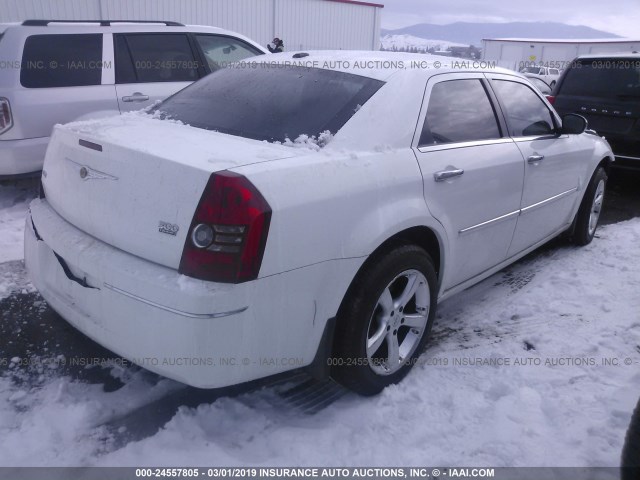 2C3CK5CV7AH292811 - 2010 CHRYSLER 300 TOURING WHITE photo 4