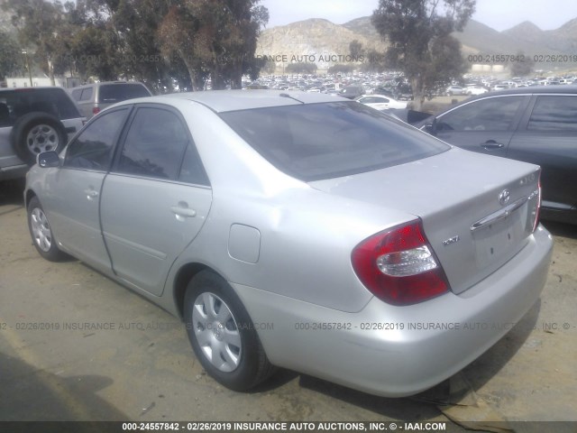 4T1BE32K13U726548 - 2003 TOYOTA CAMRY LE/XLE/SE GRAY photo 3