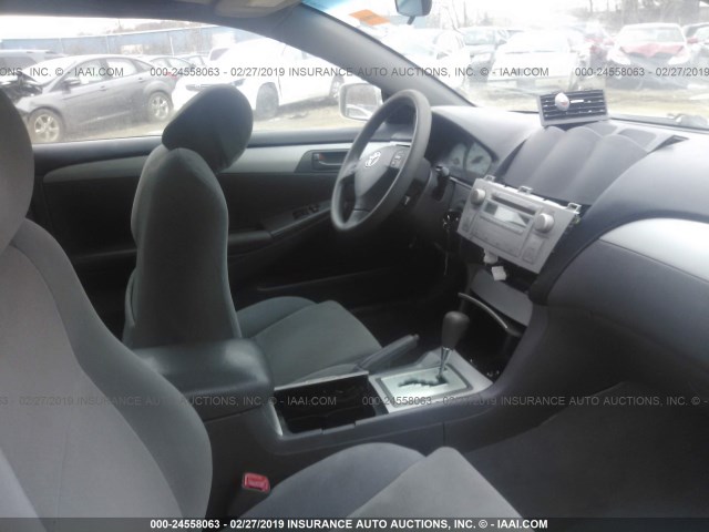 4T1CE38P75U992523 - 2005 TOYOTA CAMRY SOLARA SE/SLE SILVER photo 5