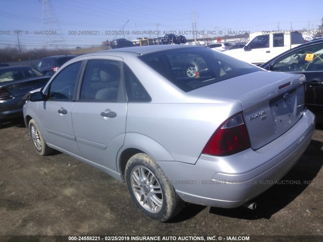 1FAFP34N87W136516 - 2007 FORD FOCUS ZX4/S/SE/SES SILVER photo 3