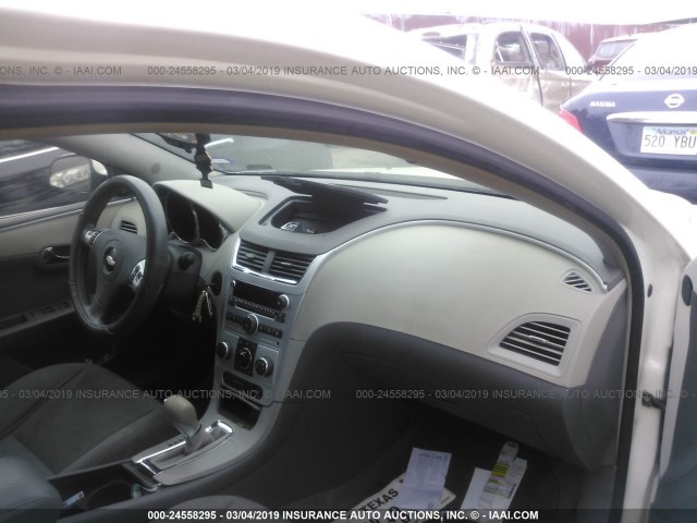 1G1ZH57B58F181103 - 2008 CHEVROLET MALIBU 1LT თეთრი ფოტო 5
