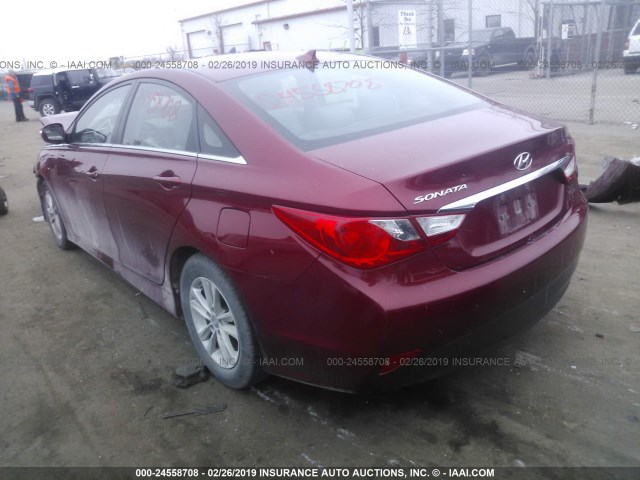 5NPEB4AC5EH812615 - 2014 HYUNDAI SONATA GLS RED photo 3