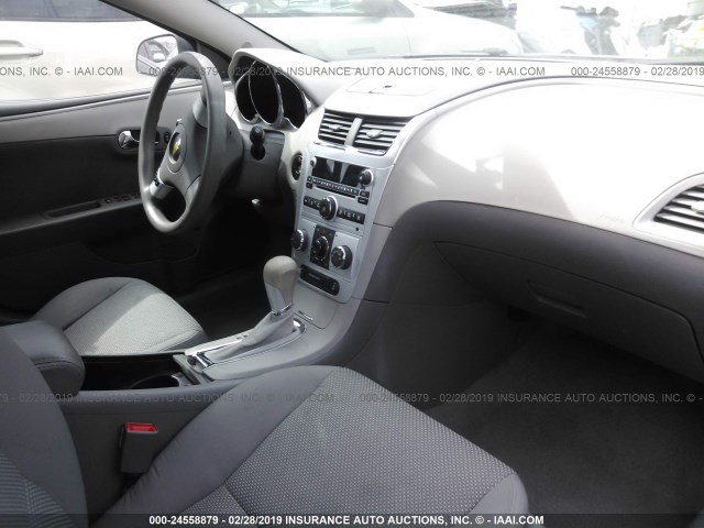 1G1ZA5E08CF355518 - 2012 CHEVROLET MALIBU LS SILVER photo 5