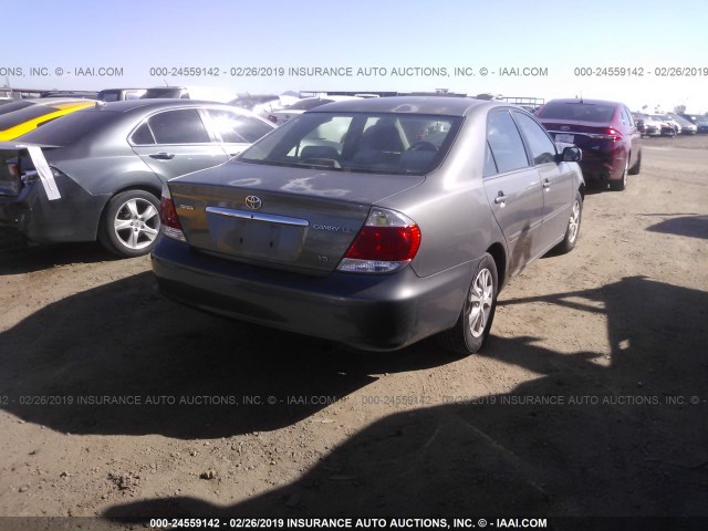 4T1BF30K65U609521 - 2005 TOYOTA CAMRY LE/XLE/SE GRAY photo 4