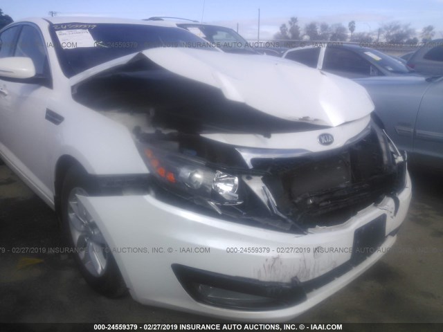 KNAGM4A7XD5377799 - 2013 KIA OPTIMA LX 白色 照片 6