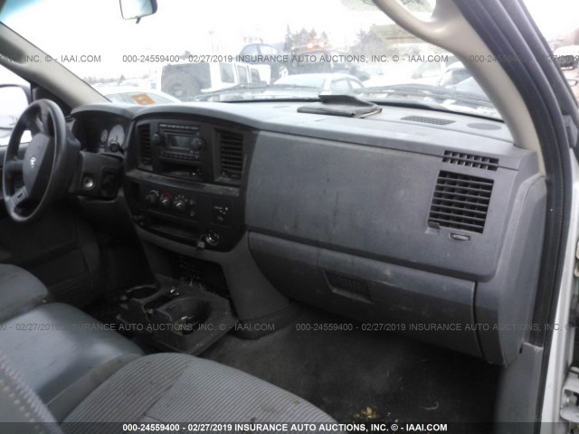 1D7HA16K56J145977 - 2006 DODGE RAM 1500 ST WHITE photo 5