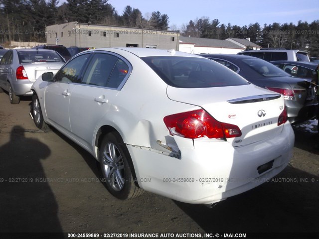 JN1CV6AR2FM650533 - 2015 INFINITI Q40 WHITE photo 3