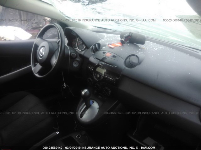 JM1DE1KZ4E0178912 - 2014 MAZDA MAZDA2 SPORT WHITE photo 5