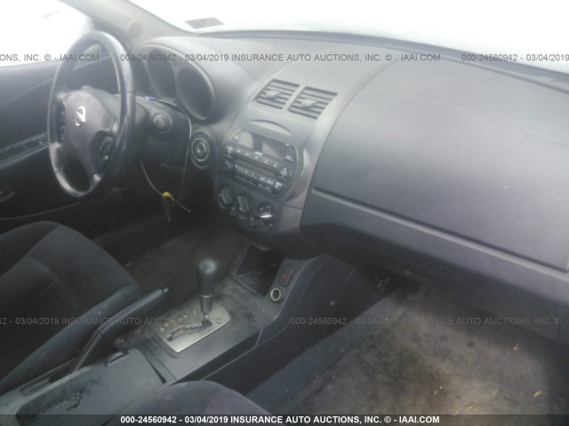 1N4BL11D02C139754 - 2002 NISSAN ALTIMA SE BLACK photo 5