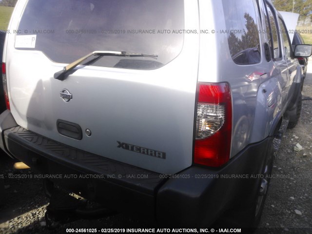 5N1ED28T3YC570990 - 2000 NISSAN XTERRA XE/SE SILVER photo 4