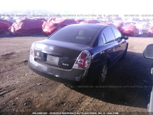 1N4AL11D75C219388 - 2005 NISSAN ALTIMA S/SL BLACK photo 4