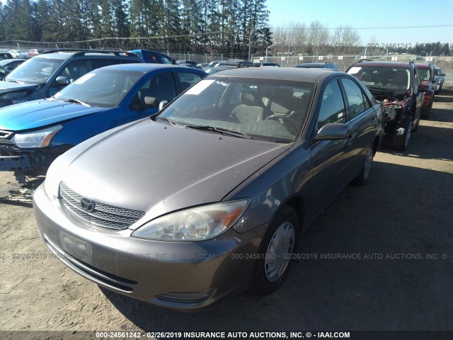 JTDBE32K720060824 - 2002 TOYOTA CAMRY LE/XLE/SE GRAY photo 6
