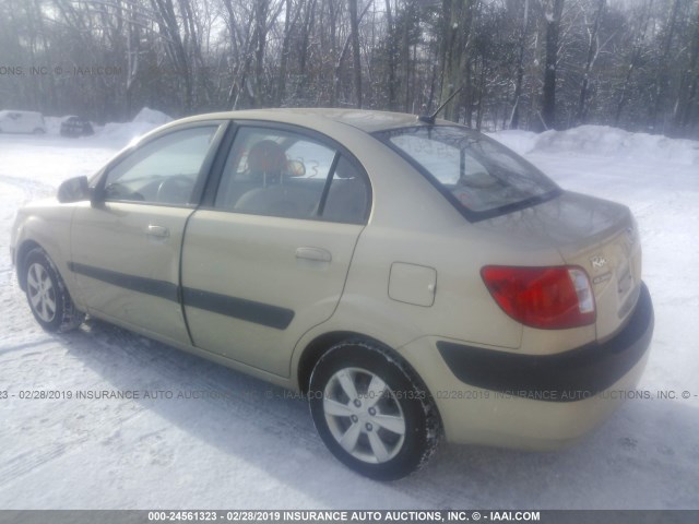 KNADE223196556945 - 2009 KIA RIO LX/SX BROWN photo 3