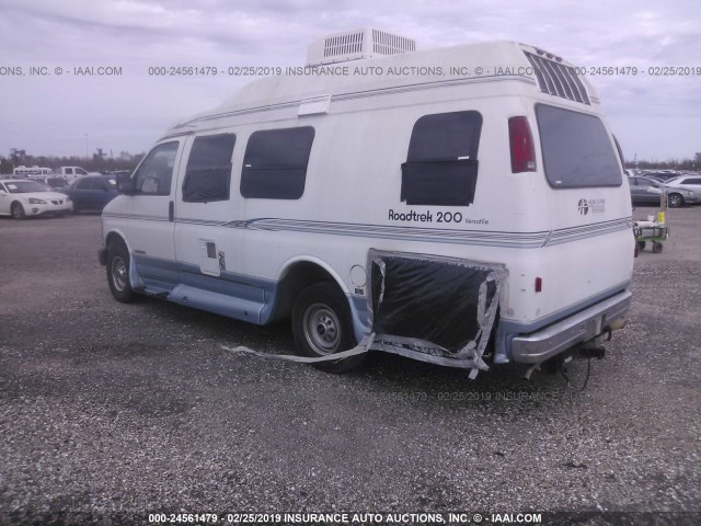 1GBHG31G021190329 - 2002 CHEVROLET EXPRESS G3500  WHITE photo 3