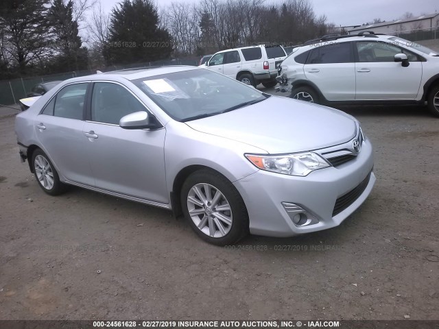 4T1BK1FK5EU550419 - 2014 TOYOTA CAMRY SE/XLE SILVER photo 1