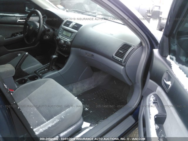 1HGCM56166A048282 - 2006 HONDA ACCORD VALUE BLUE photo 5