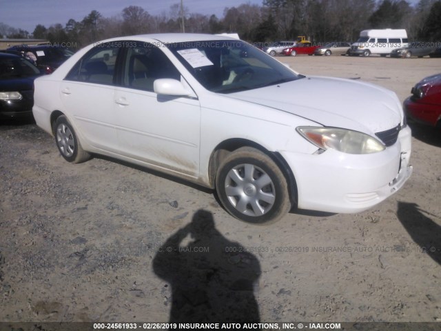 4T1BE32KX4U299632 - 2004 TOYOTA CAMRY LE/XLE/SE WHITE photo 1