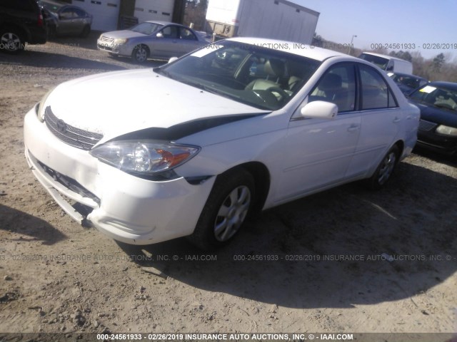 4T1BE32KX4U299632 - 2004 TOYOTA CAMRY LE/XLE/SE WHITE photo 2